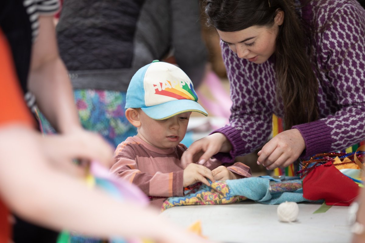 We had a very special afternoon at The Mummers’ Party on Saturday celebrating Cruinniú na nÓg with Áirc Damhsa Culture Club. Thanks to @BrianFarrellPh1 for these photos and @creativeirl @LeitrimArts & @EcoAllenFarm for making it all possible. 🌟🌸 @AircDamhsa #Leitrim