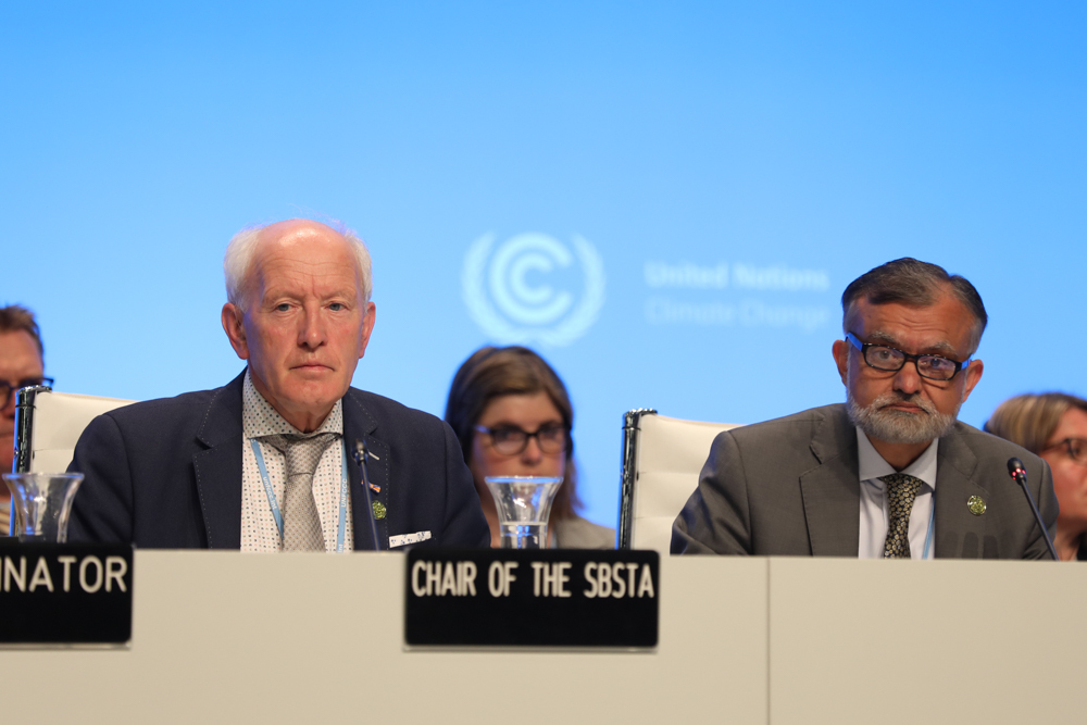 IISD_ENB's tweet image. With only one day left before the end of the #BonnClimateConfernece, the @UNFCCC's Subsidiary Bodies agreed to their meeting agendas

The mitigation work programme will not feature on the agendas, but discussions held at the #SB58 will be captued by the Chairs an informal note