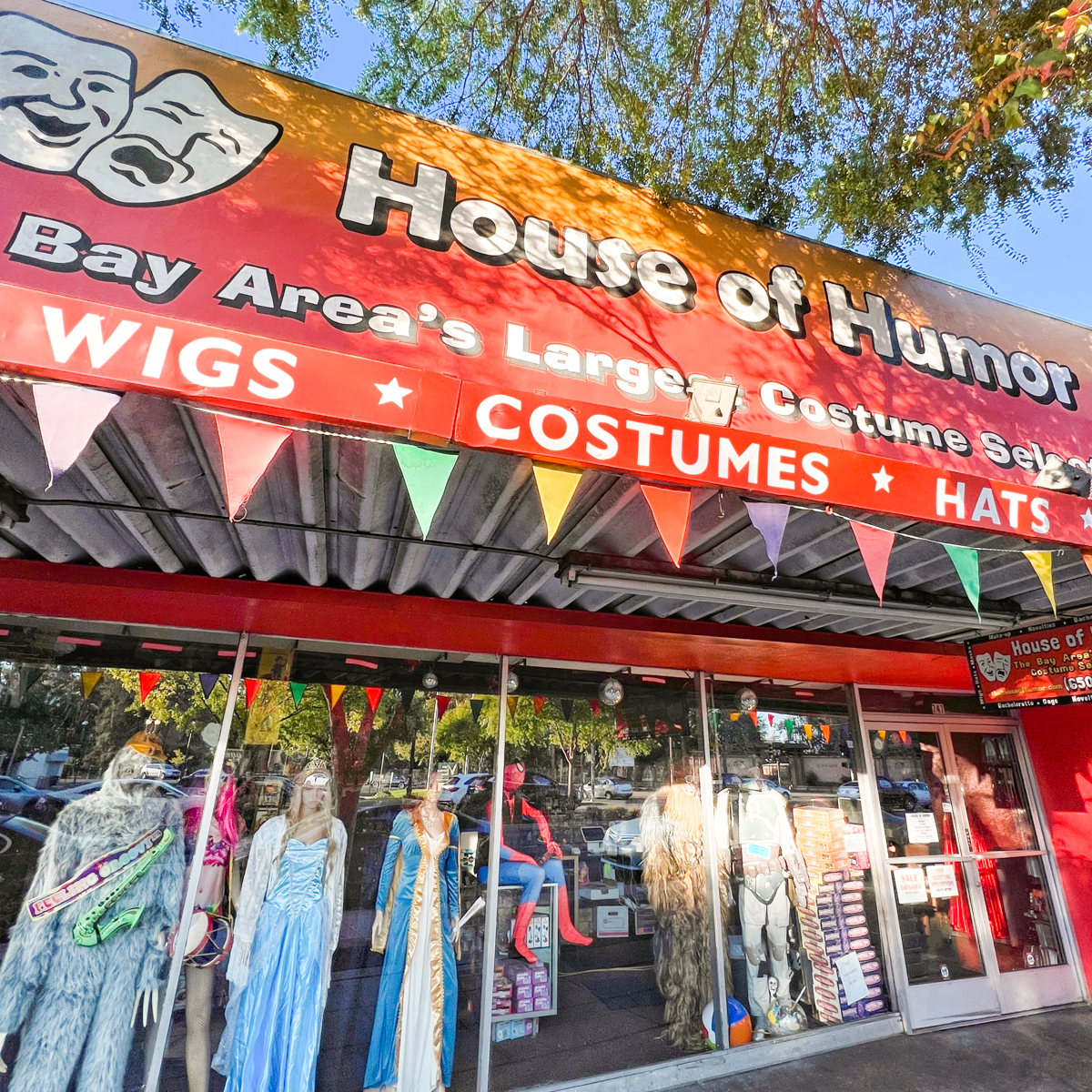 Step into a world of laughter and fun! 😃 From silly props and costumes to side-splitting gag gifts, House of Humor has the perfect ingredients to keep your spirits high and your smile wide.

#VisitRWC #RedwoodCity #RedwoodCityCA #DowntownRedwoodCity #SanMateoCounty #RWC