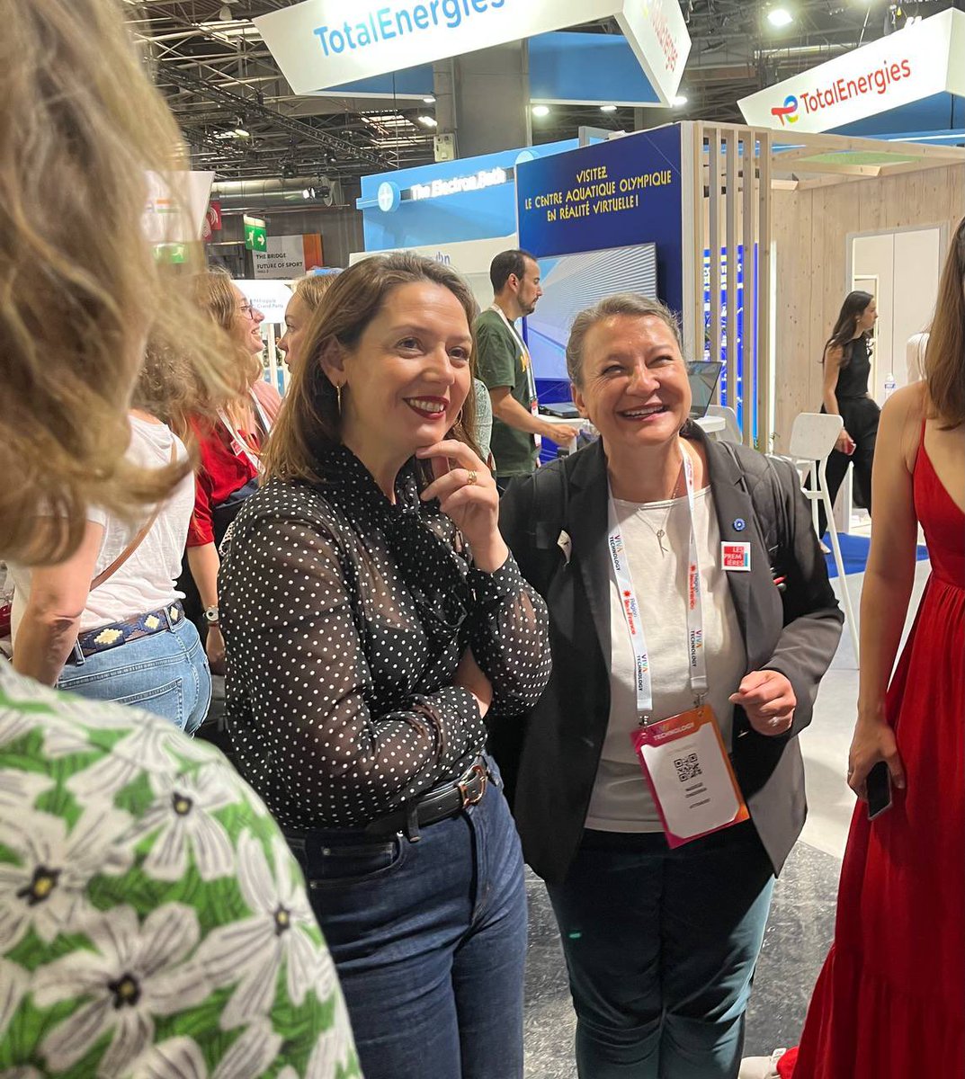 RixainMP's tweet photo. La #FemTech est à l’aune de révolutionner la santé des femmes.
Reste à libérer ce secteur de biais et tabous persistants pour qu’il devienne un marché florissant!

Heureuse d’avoir participé aux côtés de @RomeIsabelle et @jnbarrot à l’inauguration du village #FemTech à @VivaTech https://t.co/ZhgVjhfZWM