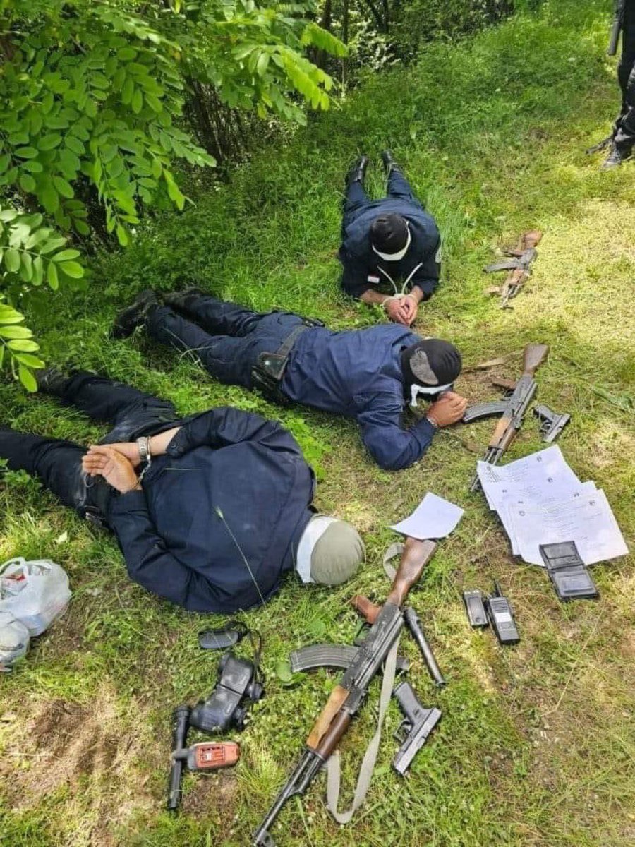 This is the face of #Serbia. Three of our policemen kidnapped within Republic of #Kosovo territory. These acts MUST be condemned by the intl’ community. 

This is intolerable! Intl’ silence is at this point a dangerous precedent &amp; would legitimize intl’ agression. 

#NATO #EU
