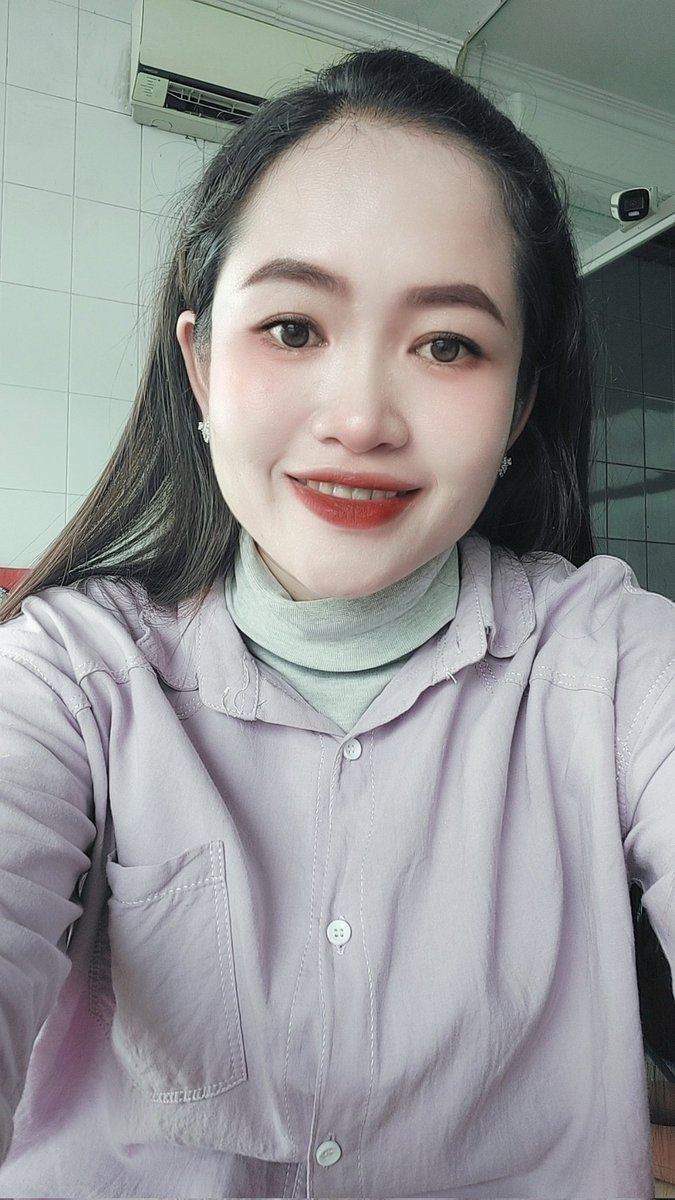 kakrona46282662's tweet photo. រីករាយថ្ងៃចាប់កំណើត Happy my birthday🎂🎉🎈 https://t.co/ENPbO3MnwN