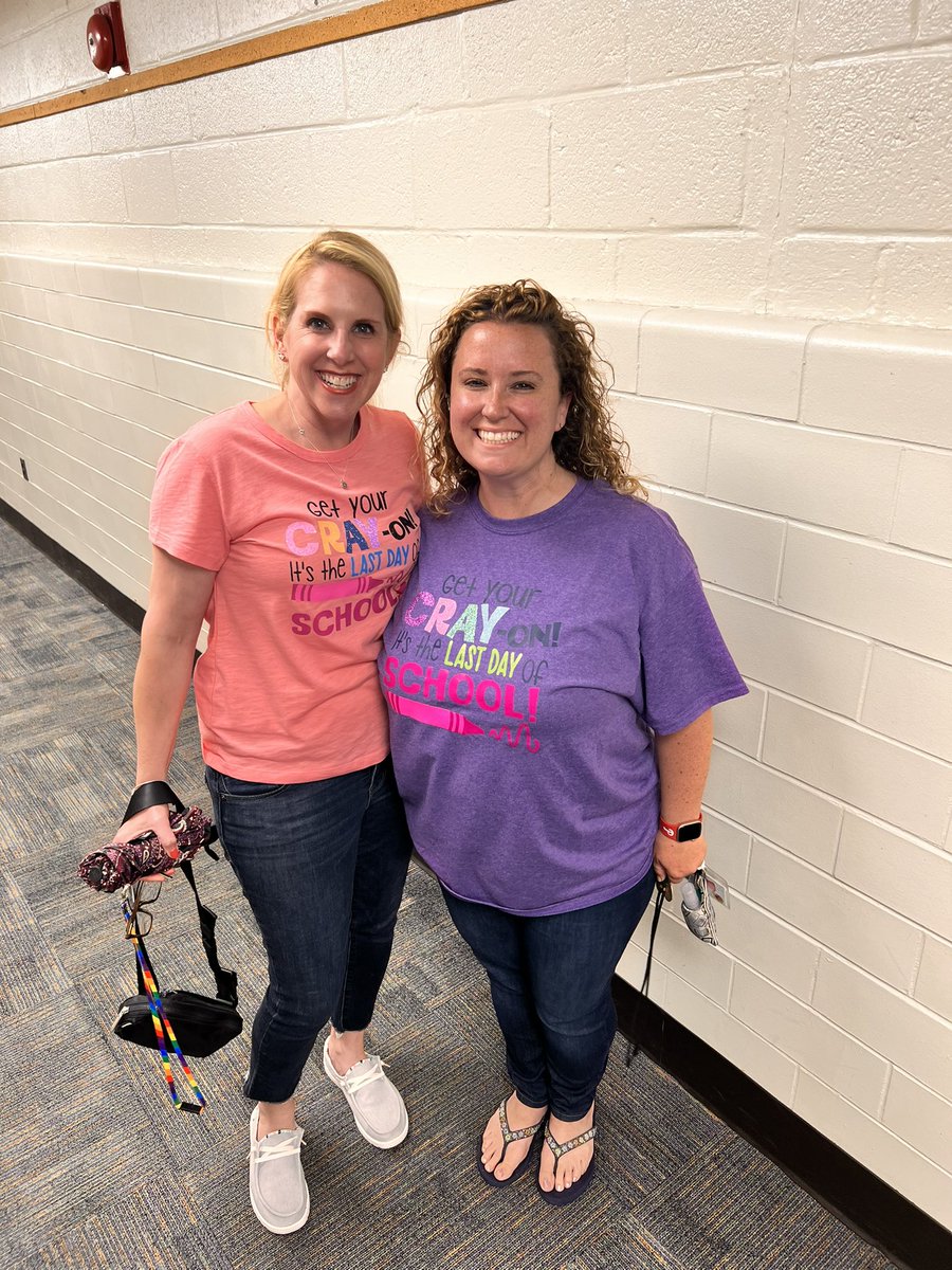 Get your CRAY-ON! It’s the last day of school with Dr. Williams and Mrs. Castanon! 🖍️🖍️🖍️🖍️🖍️