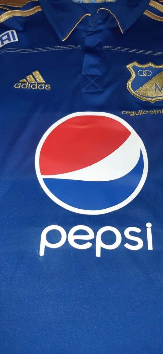 LFutbolera18's tweet photo. Tus camisetas merecen una segunda oportunidad, TU EX NO. 
whatsapp 3228883377 
nequi o daviplata 3228883377 envios a todo el país. 
#Restauramos #10AñosLfutbolera18 #MadeInChircales #VamosParaRato https://t.co/gVXK2R4ou9