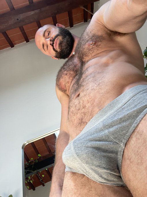 POV https://t.co/4SQzFx9caZ<a href="/tag/feet"class="tags"><span>#feet</span></a>