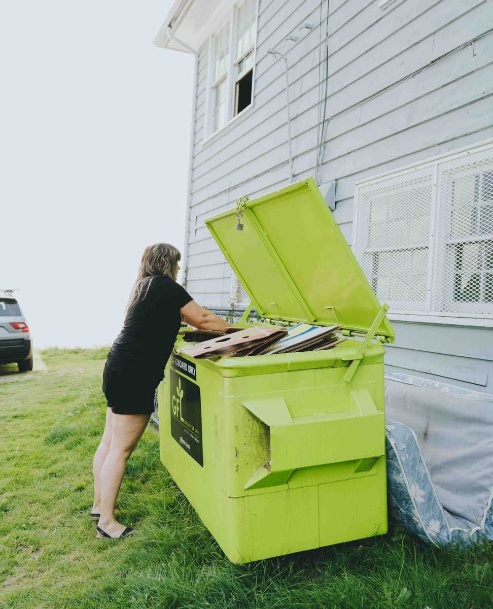 purposelyco's tweet photo. Join forces with your colleagues and make a positive impact on the environment through volunteering!

Learn more at https://t.co/pwPyR95pnk https://t.co/F7GZnOcorb