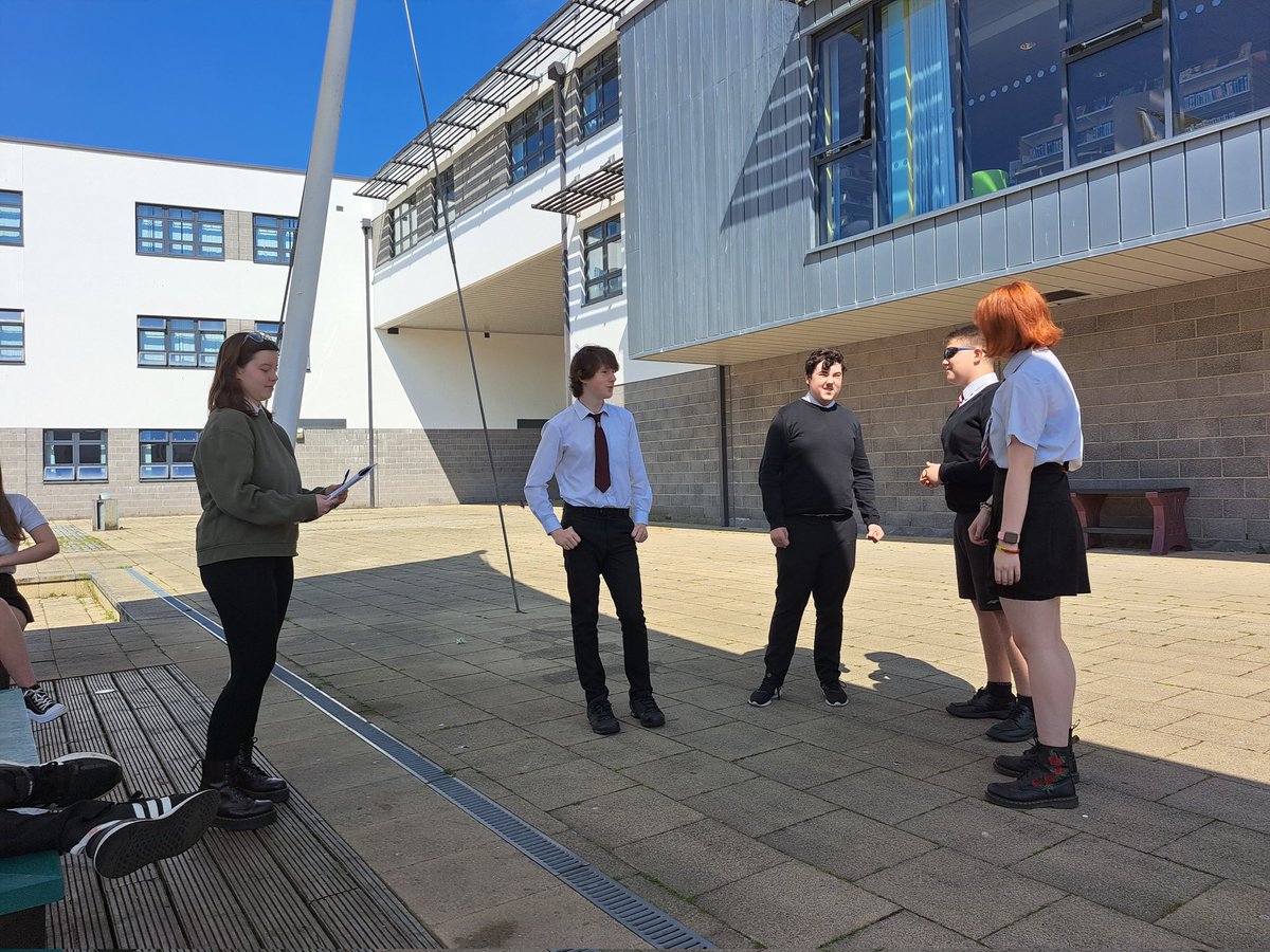 The Higher Dramatists did a fantastic job of leading their own workshops in the sun 🌞 Hard work, with a smile. Great job team 👏  #weareFHS #Article31