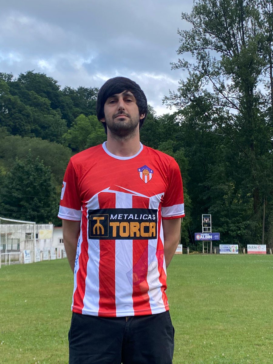 Guillermo Solis de la Vega, “Willi”.

Refuerza el centro del campo.

Centrocampista de calidad formado en el Sevares y en el Arenas.

Su mayor ilusión era jugar en la Pilo.

¡Bienvenido a casa!

#vamospilo❤️🤍❤️