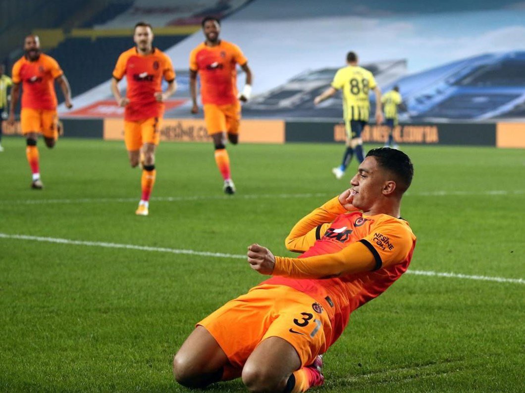 Kısa sürede formamız altında önemli izler bırakan futbolcumuz MOSTAFA MOHAMED’e teşekkür ediyor, bundan sonraki kariyerinde başarılar diliyoruz. @mmostafa_11

#ultrAslan