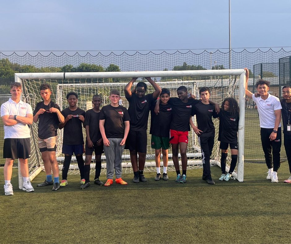 Team Support Through Sport smashed it in the sunshine last weekend placing 3rd at the @KickOffAt3 football tournament held in clifton!⚽️🎉 #YouthDevelopment #Nottingham #YouthSocialAction