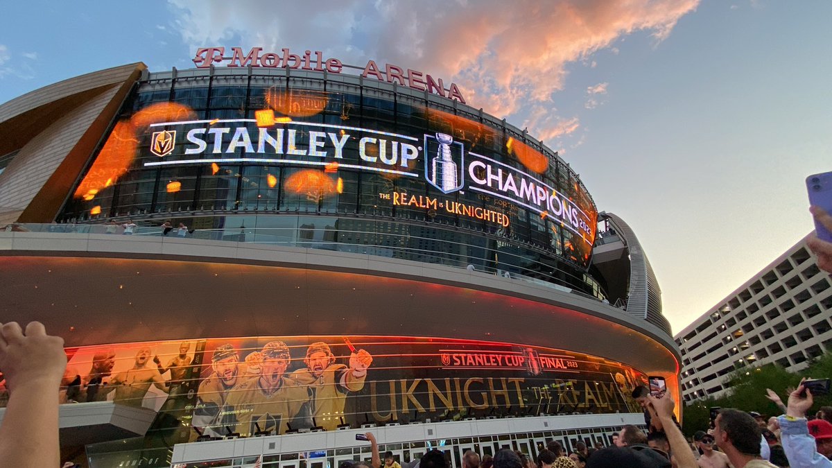 CristenDrummond's tweet photo. #BREAKING  source confirms @GoldenKnights victory parade is Saturday…likely at 6:30 p.m. from Flamingo to Toshiba Plaza on The Strip. 

Working to gather more details. https://t.co/VUENbpXDmX