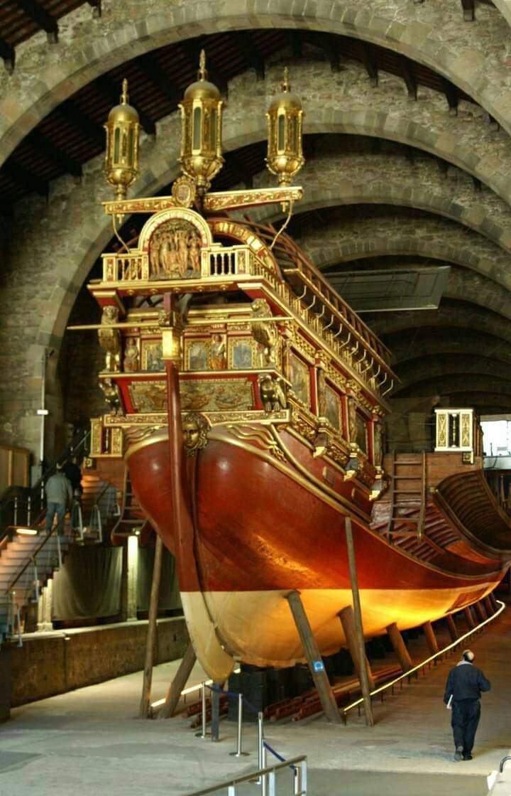 Replica of galley commanded by Holy Roman-Germanic Emperor John of Austria during Battle of Lepanto, near Isthmus of Corinth, between Ottoman Empire and Crusader navies, on 7 October 1571 CE.

#drthehistories