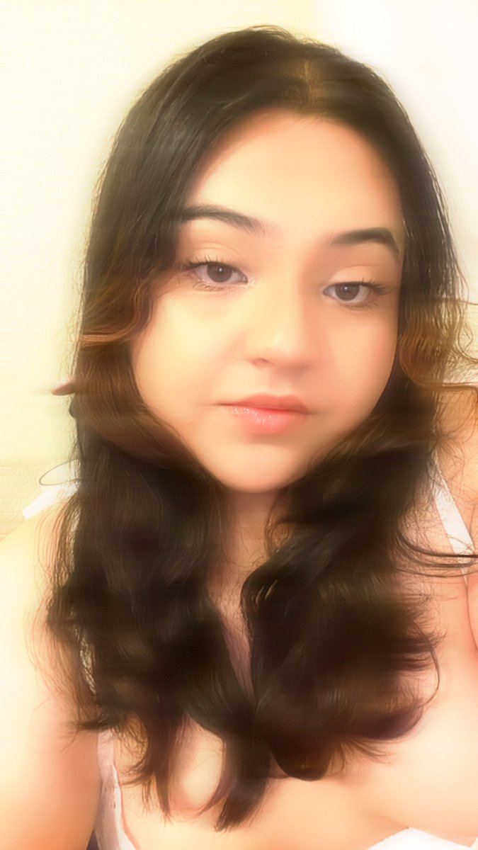 canni_bal_'s tweet photo. i feel like my account DOES NOT match how i look 😨😟 https://t.co/t5GhkKMdjI