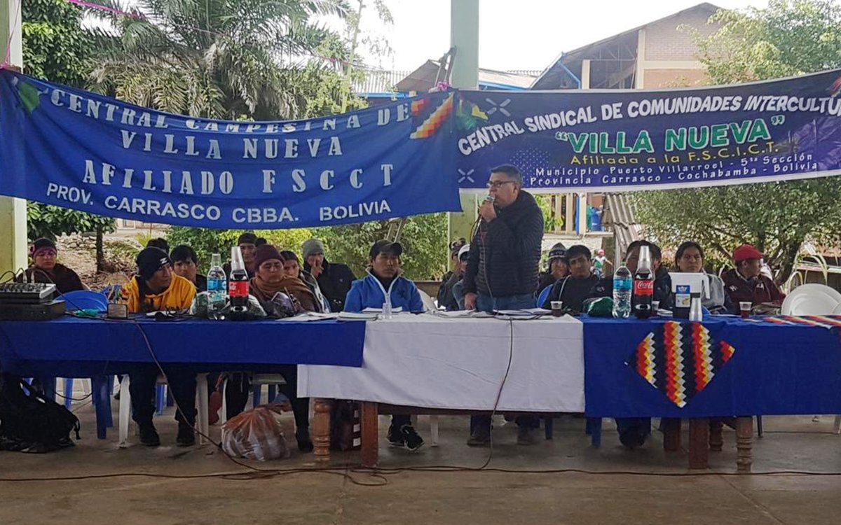 arlemlovera82's tweet photo. La Unidad de #UDESTRO, participó en el “Ampliado Ordinario de la Central Villa Nueva, Federación Sindical de Comunidades Carrasco Tropical F.S.C.C.T.”, con el objetivo de informar los avances en las tareas de racionalización de cultivos de coca excedentarios.

#ArlemLovera
#VCDI https://t.co/qii3IhTZlS