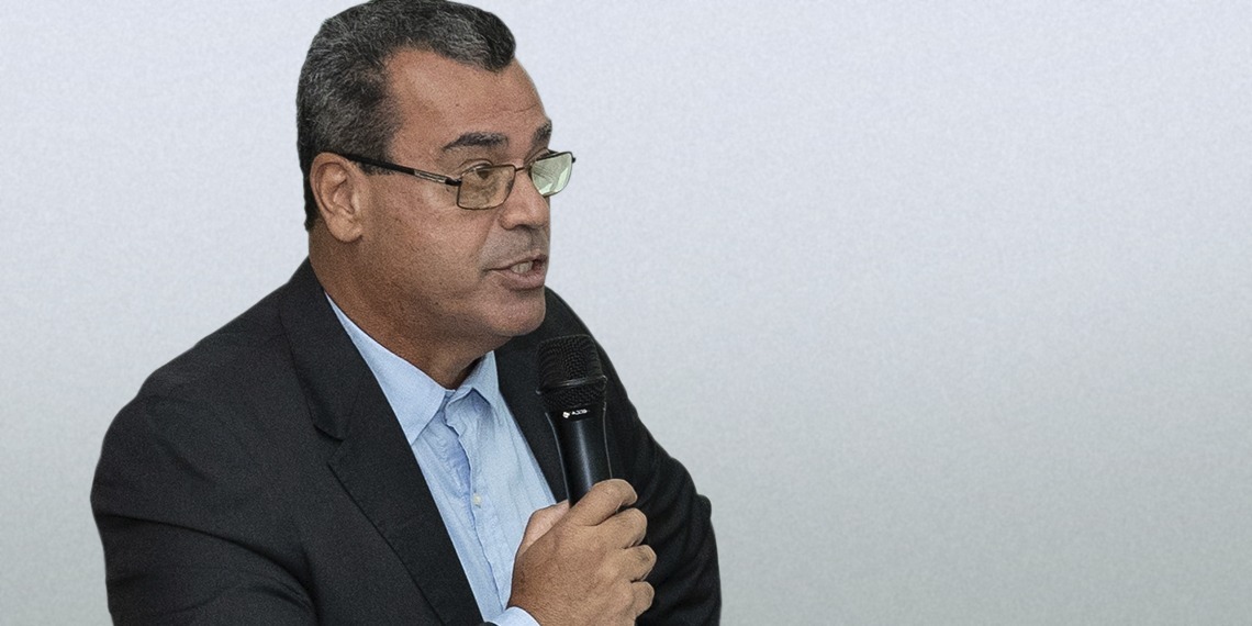 ITF_Americas's tweet photo. #Brasil 🇧🇷 José Adilson Pereira, presidente regional da seção de portuários e vice-presidente da #CONTTMAF, afiliada à ITF, criticou a privatização da #CODESA e defendeu que a adm. portuária tem que permanecer sob o controle do Estado.
+info https://t.co/5tXknzuMZH
#SomosITF https://t.co/BKLhJLKCwN