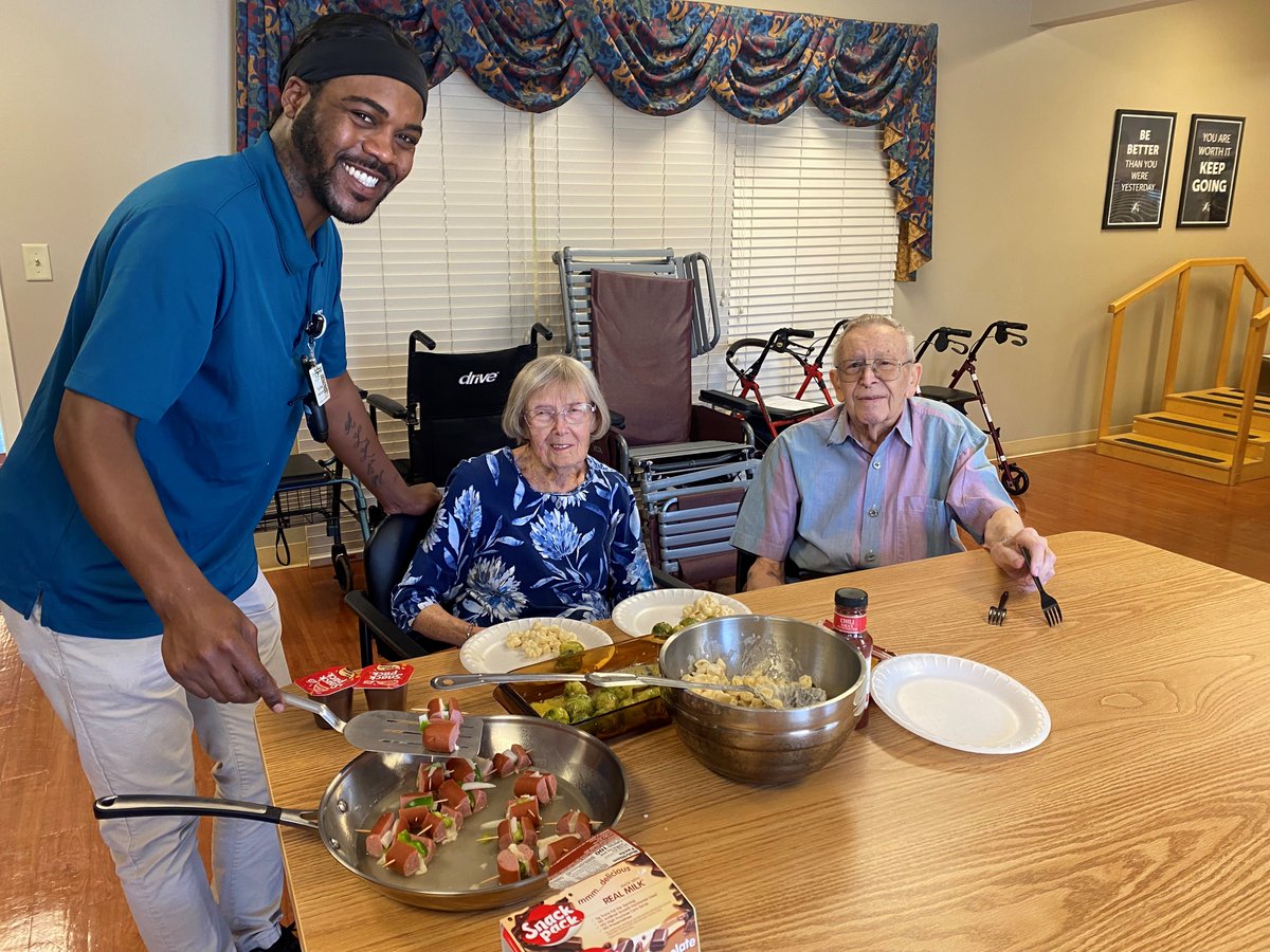 MWoodsHC's tweet photo. Check out what's cooking in our incredible therapy department! Today, Ross made a delicious meal during his therapy session and got to share it with the team! https://t.co/k5LzjB34kR