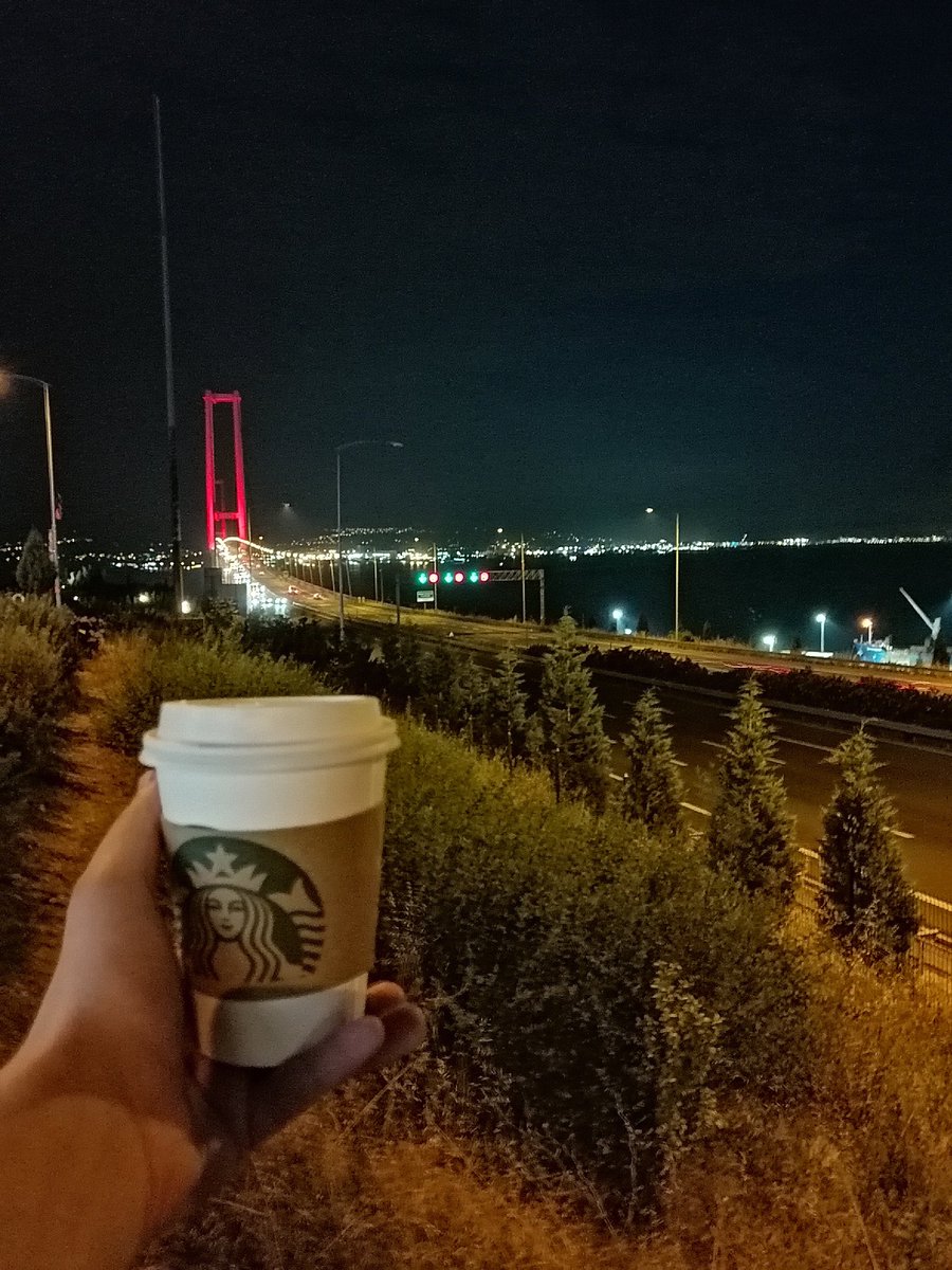 Bir kahve?
#osmangaziköprüsü #Starbucks #whitechocolatemocha #CoffeeTime #CoffeeLover #Cofferati #coffeelovers #CoffeeTime #CoffeeAddict #coffeebreak