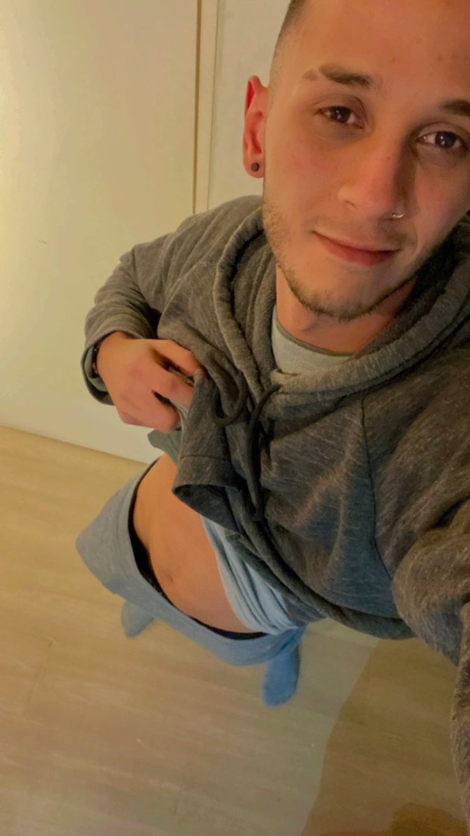 Con frío y con ganas 🥶🙈 onlyfans.com/jhender.s