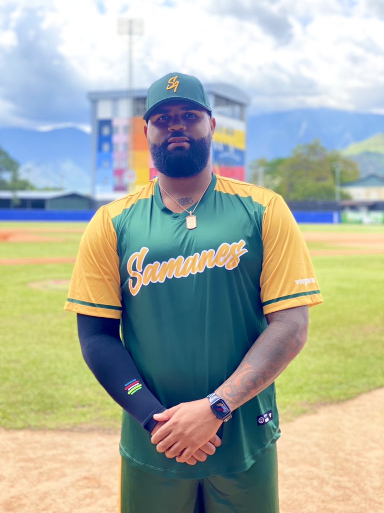 El dominicano Francis Martes ya está con el equipo y será el abridor en el primer compromiso de esta doble tanda 🫡

¡Bienvenido! 🙌🏻

#ConFuerza🌳
#EsElMomento