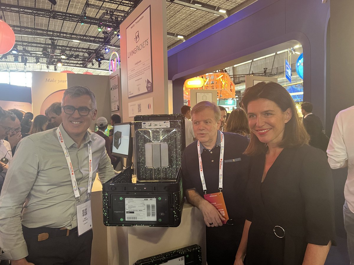 Christelle MORANÇAIS (@c_morancais) on Twitter photo Très heureuse d’accueillir <a href="/BrunoBonnellOff/">Bruno Bonnell</a> sur notre pavillon de la Région des Pays de la Loire à #Vivatech, et d’aller à la rencontre des pépites innovantes de notre territoire.
👍 Fière de la dynamique et de la belle diversité de nos #startups. Très heureuse d’accueillir <a href="/BrunoBonnellOff/">Bruno Bonnell</a> sur notre pavillon de la Région des Pays de la Loire à #Vivatech, et d’aller à la rencontre des pépites innovantes de notre territoire.
👍 Fière de la dynamique et de la belle diversité de nos #startups.