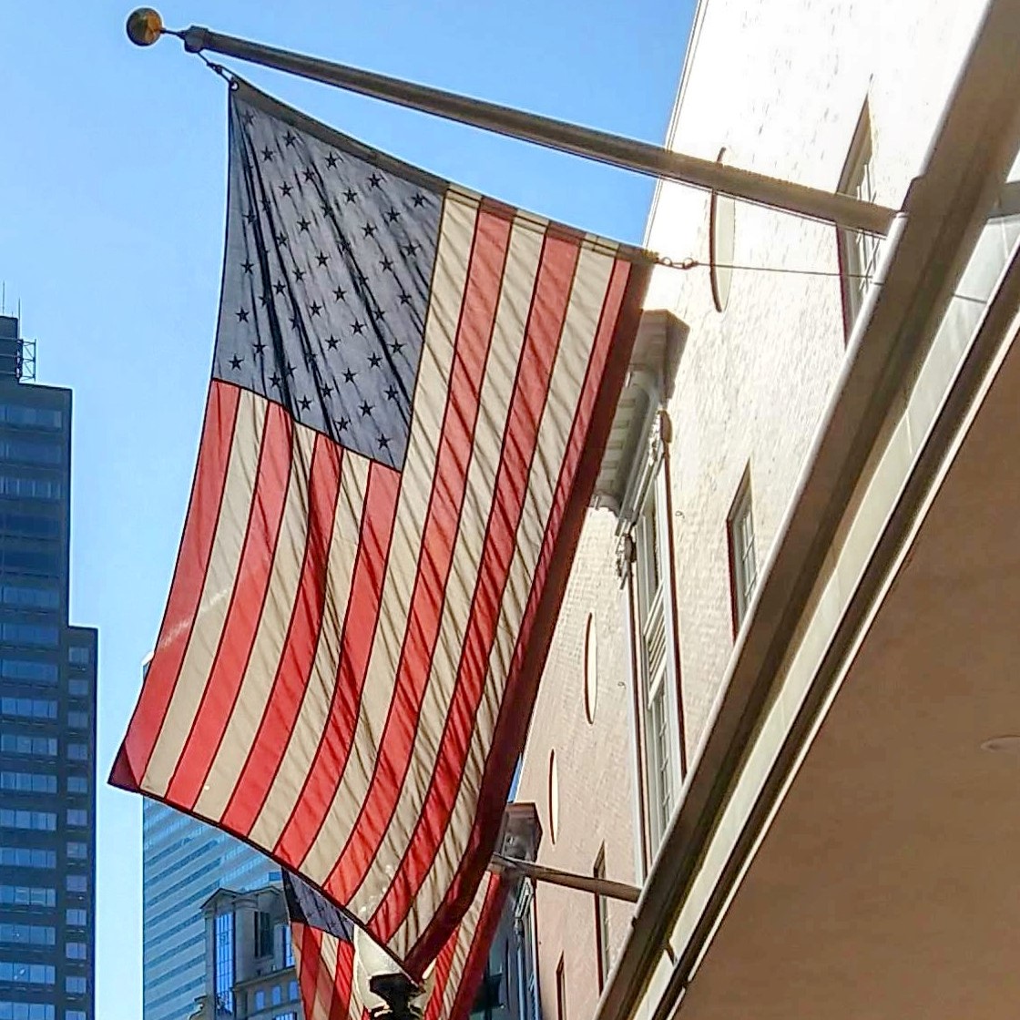 Happy Flag Day! 🇺🇸 Today we honor the symbol of our nation's unity, strength, and freedom. Let's also pledge to protect our planet and promote climate resiliency for a brighter future.  🌎💚