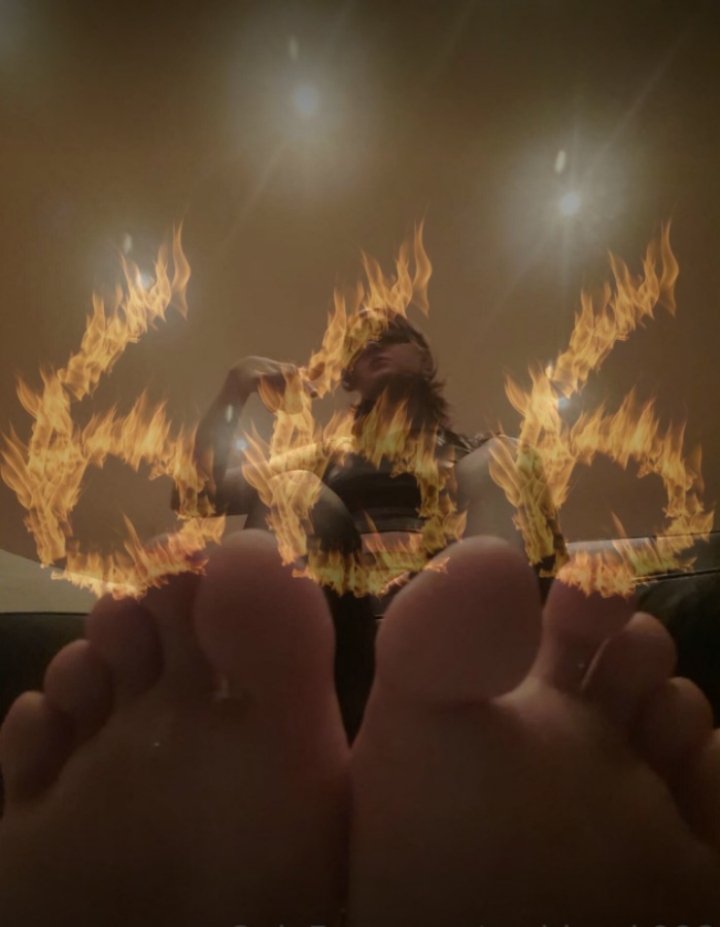 g_dfeet's tweet photo. @Goddess_Kate669 

666 Goddess Kate Number🖤 https://t.co/pSOiV5mTsr