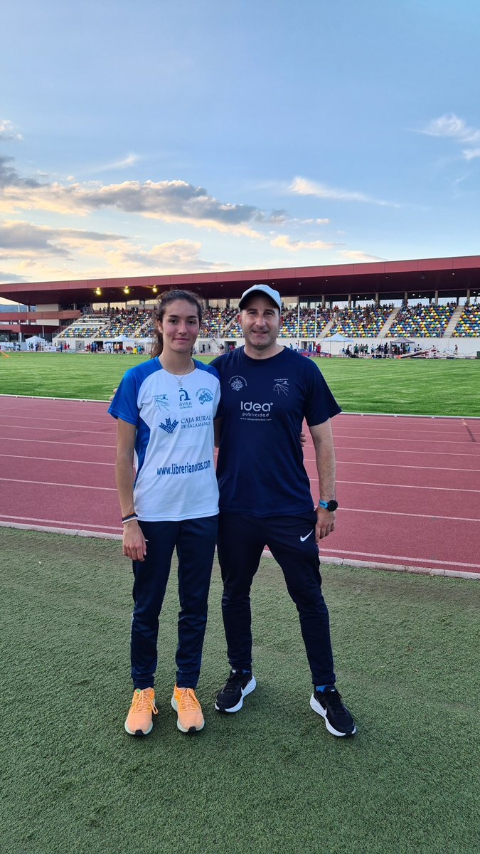 En el X Gran Premio Diputación de Castellón , Carla Jiménez Sanandrés <a href="/puenteromanillo/">clubpuenteromanillos</a> en 1500m 4.23.92 mejor marca personal !!!!!
Y mínima europea🇪🇺 sub20🥳👏🏻👏🏻👏🏻