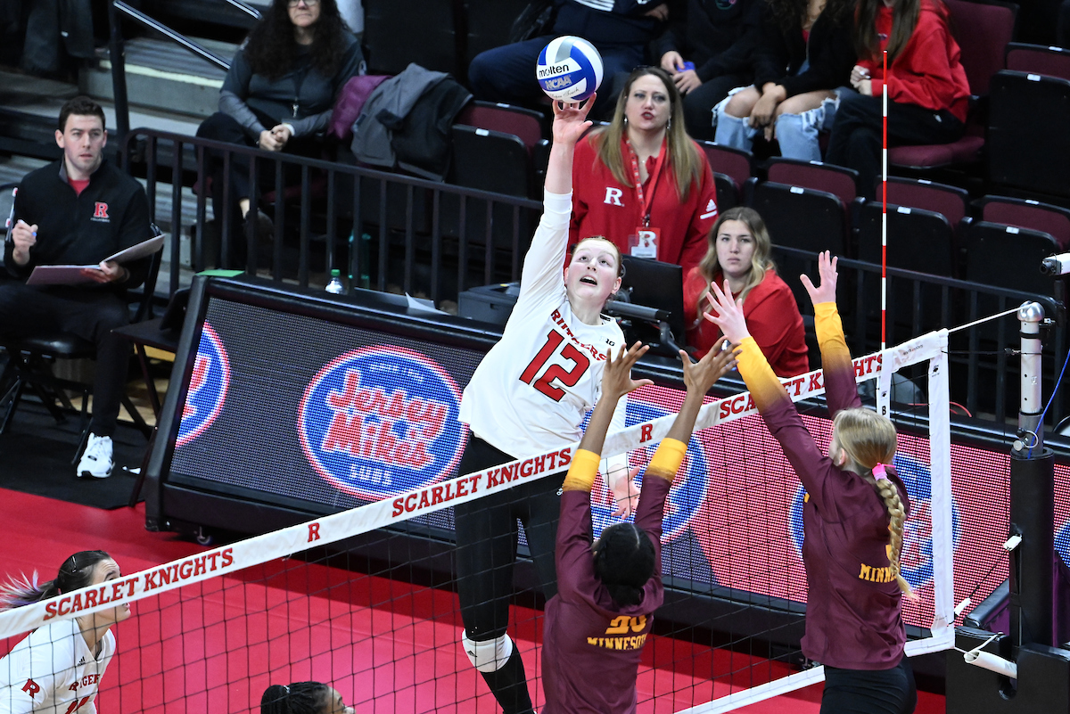 RUAthletics's tweet photo. #ScarletSpotlight: @RUvball
π Megan Vernon 2nd in solo blocks for a season
π Kristina Grkovic 3rd in aces for a season
π Taylor Humphrey 4th in career kills per set
π Madyson Chitty B1G Sportsmanship Honoree
#yeaRinReview https://t.co/KiPX87Y7vZ