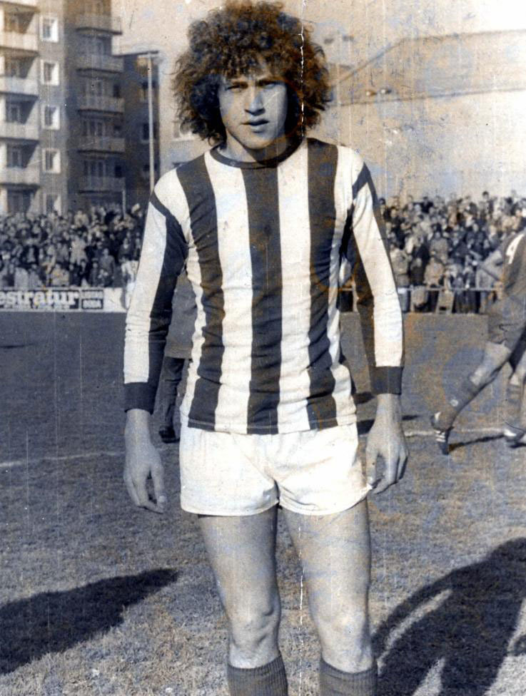 InigoIbanez's tweet photo. @Af_Deportiva Jorge Valdano con el @Alaves https://t.co/Nq00alcVIk