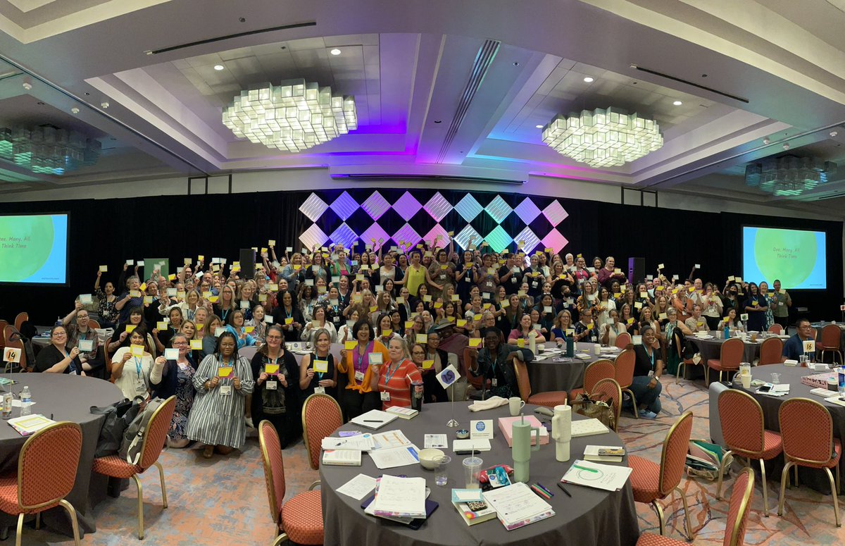azk12's tweet photo. Most #AZTLI2023 attendees gathered after @natalykogan’s keynote with their cards naming how they’re an awesome human! #AZTeacherLeader 🌟🌟🌟 https://t.co/rzfQu2KRua