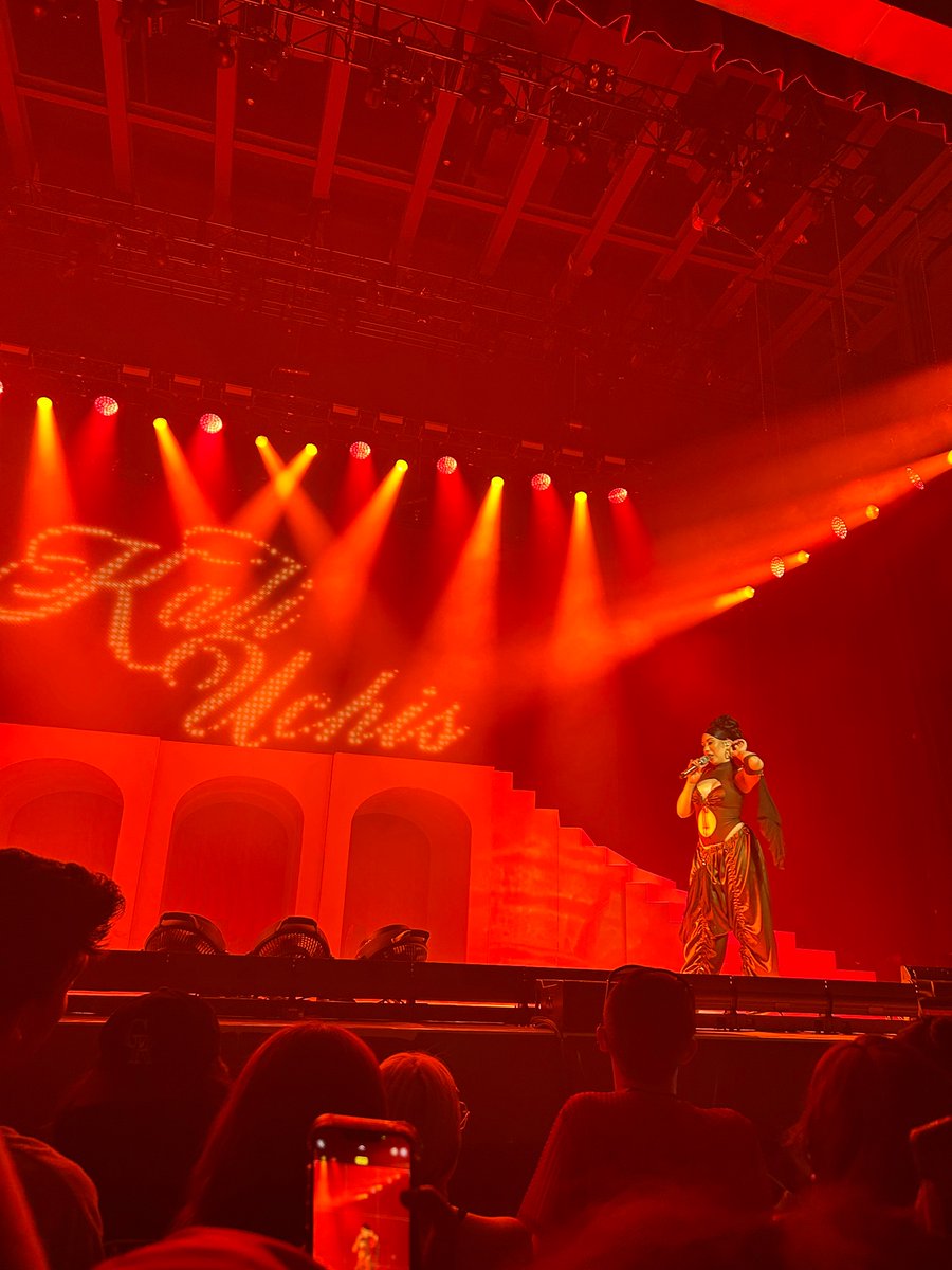 oddfutureluvr's tweet photo. i take he best concert pics idc🤌🏽🤌🏽🤌🏽🤌🏽🤌🏽🤌🏽🤌🏽 https://t.co/ZahBkh3DMK
