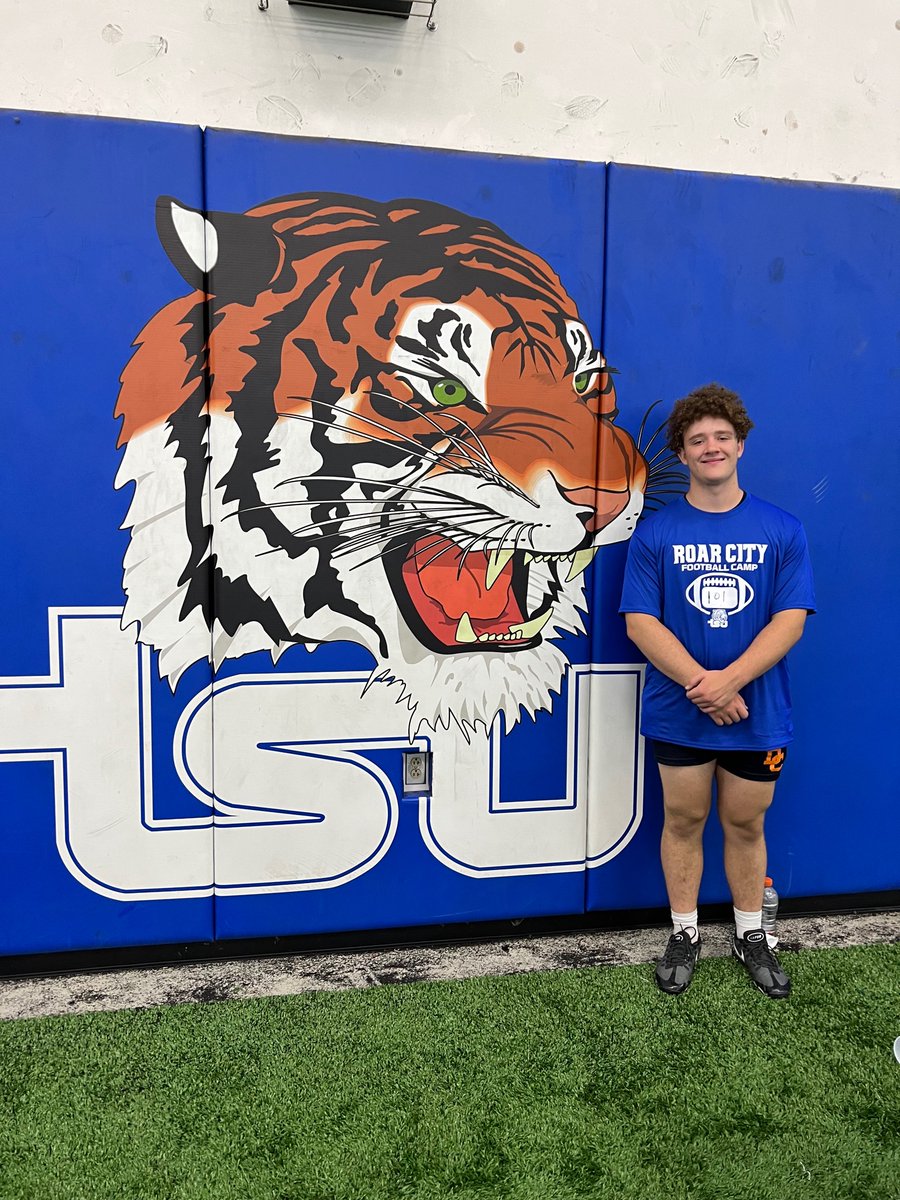 eliandrews45's tweet photo. Got good work in at @TSUTigersFB  camp in Nashville today! Grateful to continue to keep working!🤞🏼
@EddieGeorge2727 @CoachKBurns44 
@DCcougarnation 
@DCCOUGARS 
@DCcougarsfb https://t.co/M1G1rFJxKQ