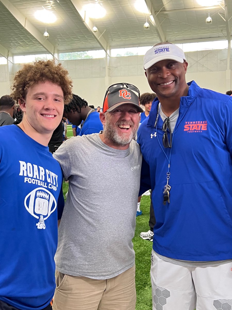 eliandrews45's tweet photo. Got good work in at @TSUTigersFB  camp in Nashville today! Grateful to continue to keep working!🤞🏼
@EddieGeorge2727 @CoachKBurns44 
@DCcougarnation 
@DCCOUGARS 
@DCcougarsfb https://t.co/M1G1rFJxKQ