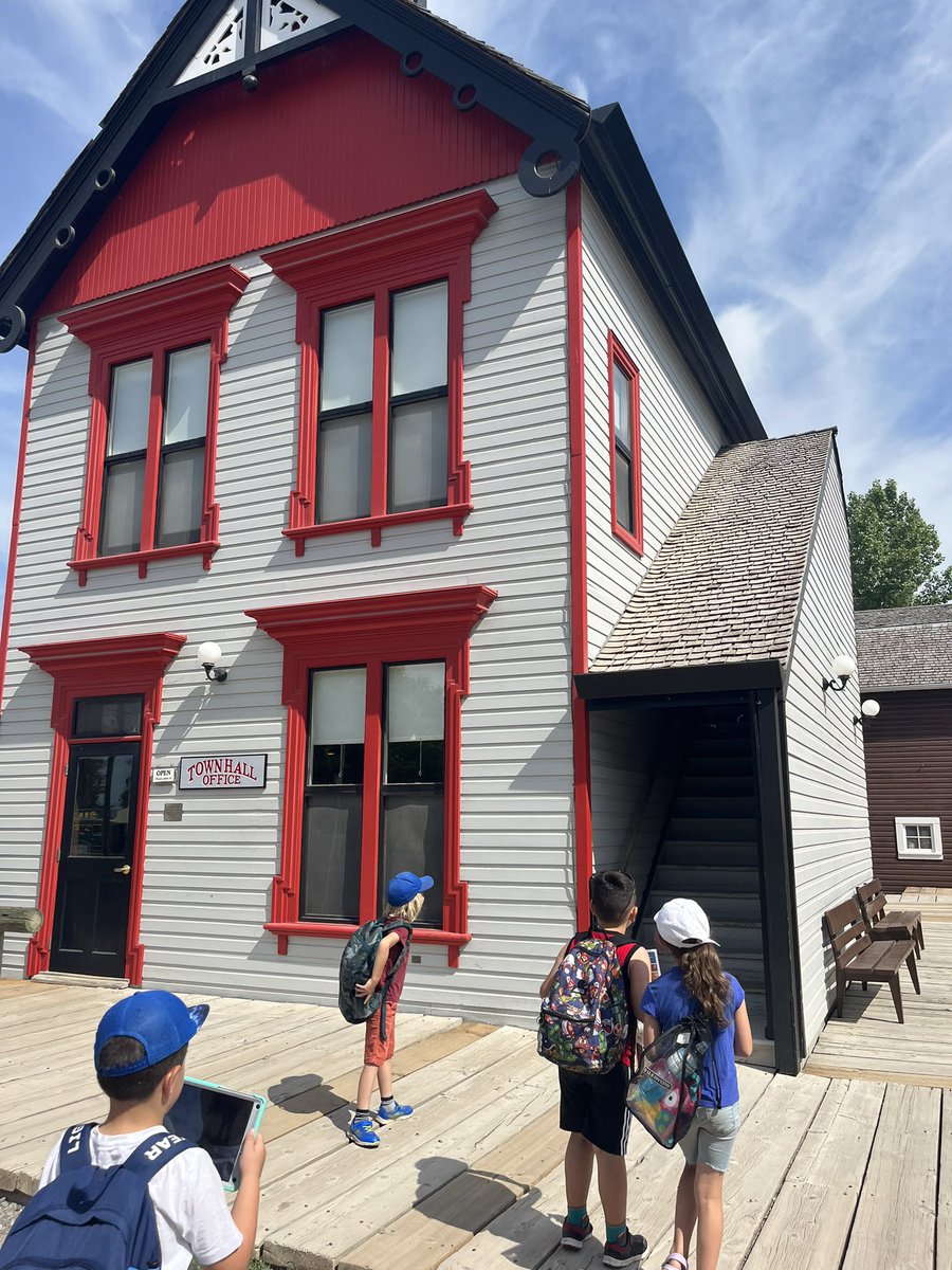 Students had a great time exploring community in the past at <a href="/HeritageParkYYC/">Heritage Park</a> A big thank you to all of the staff and volunteers who made this trip possible! #WeAreCBE