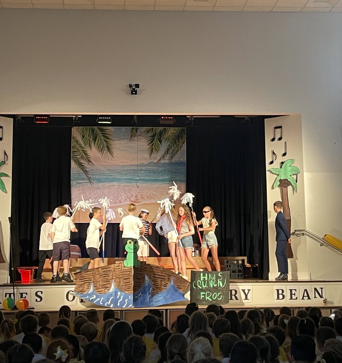 We were so thrilled to be invited to see <a href="/muiredgeprimary/">Muiredge Primary</a> incredible P7 show, The Pirates of the Curry Bean! We were blown away by the incredible talent and all the hard work that’s gone into it! Well done future S1 👏🏻👏🏻