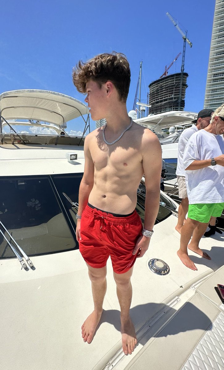 dohertyjackk's tweet photo. Yacht time… rt if I should make 0F content on the yacht😈 

https://t.co/kS3yj5k4o9 https://t.co/8mG2VGe7eS