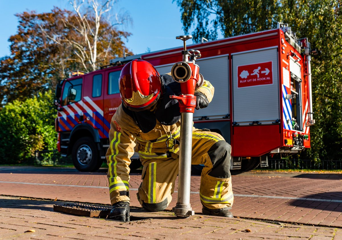Ben jij een ervaren leidinggevende? En wil je graag het brandweeroptreden in Zuidoost-Brabant ondersteunen? Onze afdeling Preparatie zoekt een afdelingshoofd! Bekijk de #vacature. vrbzo.nl/vacatures/afde…