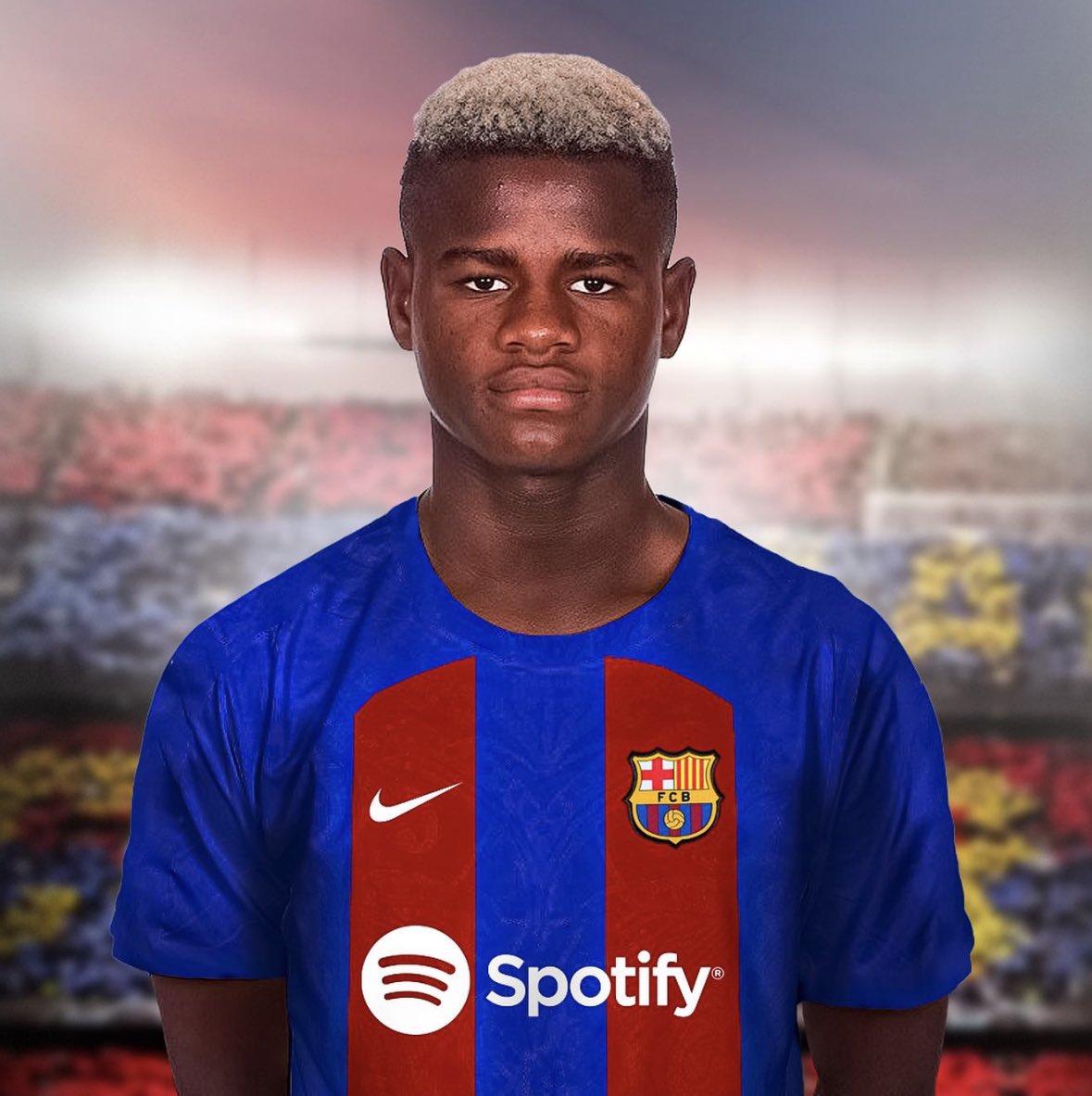 FabrizioRomano's tweet photo. Understand Barcelona have included a release clause worth €400m into the contract of Senegalese CB Mikayil Faye who signed today. 🔵🔴🇸🇳 #FCB

More: Faye will start initial part of the pre-season with Barça first team, as Xavi wants to monitor him closely. https://t.co/LqK3OIFeAW