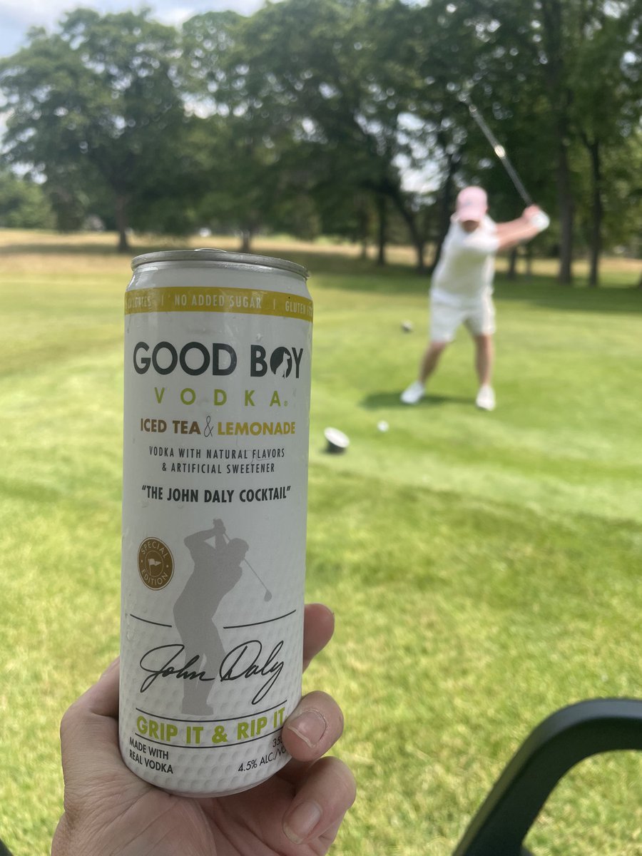 Collin_Smith11's tweet photo. Every pour helps a pup @goodboyvodka https://t.co/JAaVQoDkrs