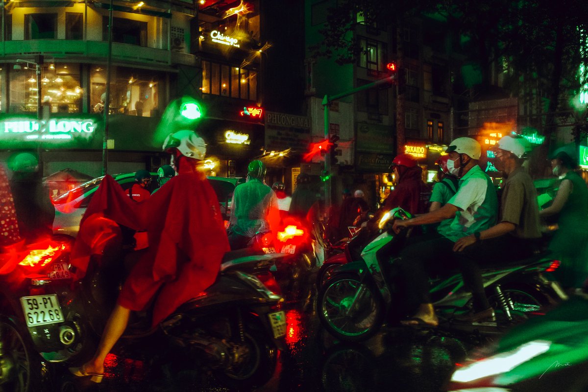 Vietnam after dark.
#streetphoto #photographer #ricohgr