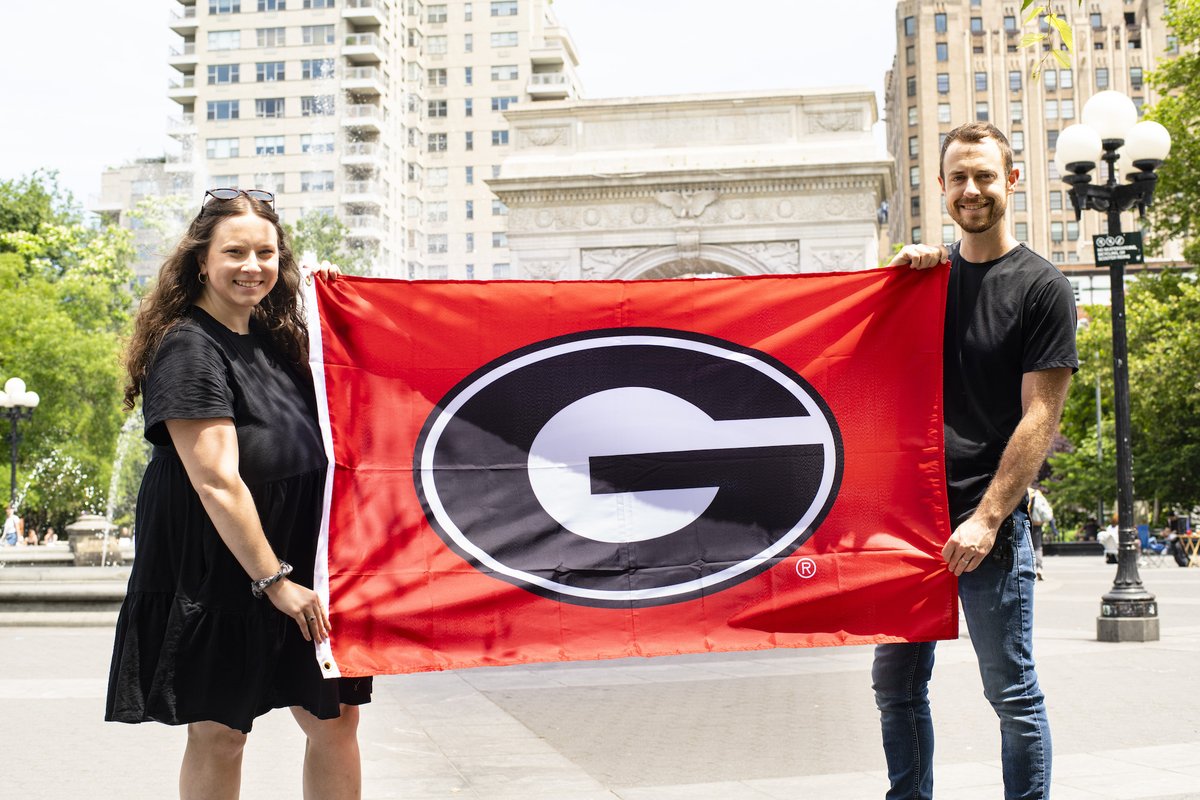 Glory, glory to old Georgia!

#FlagDay #NeverBarkAlone