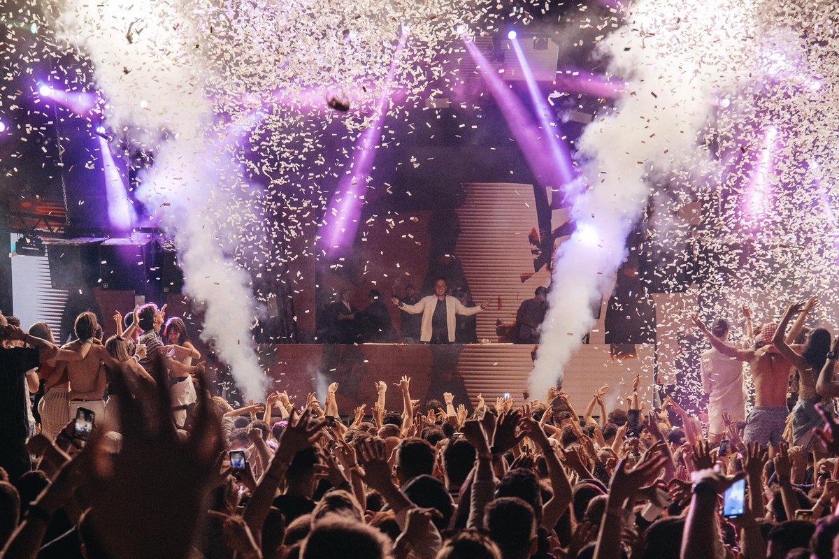 Kick off Summer season with a madness Spring Break Festival! 🌴💥
#festival #summer #season #croatia #novalja #zrce #pagisland #noabeachclub #springbreak #lifestyle #ontour #tourlife #worldwide #nightlife #chriswillsman #artist #dj #djlife #djset #music #backstage