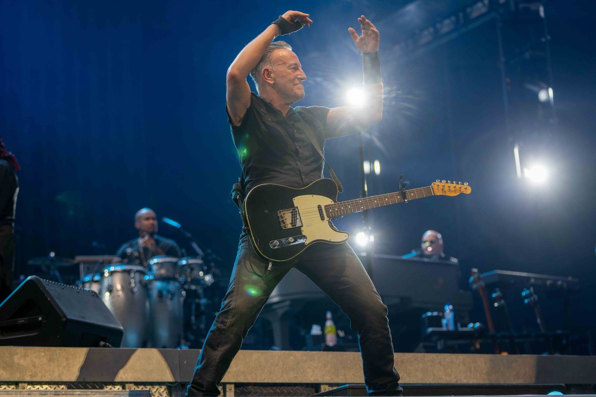 springsteen tweet picture