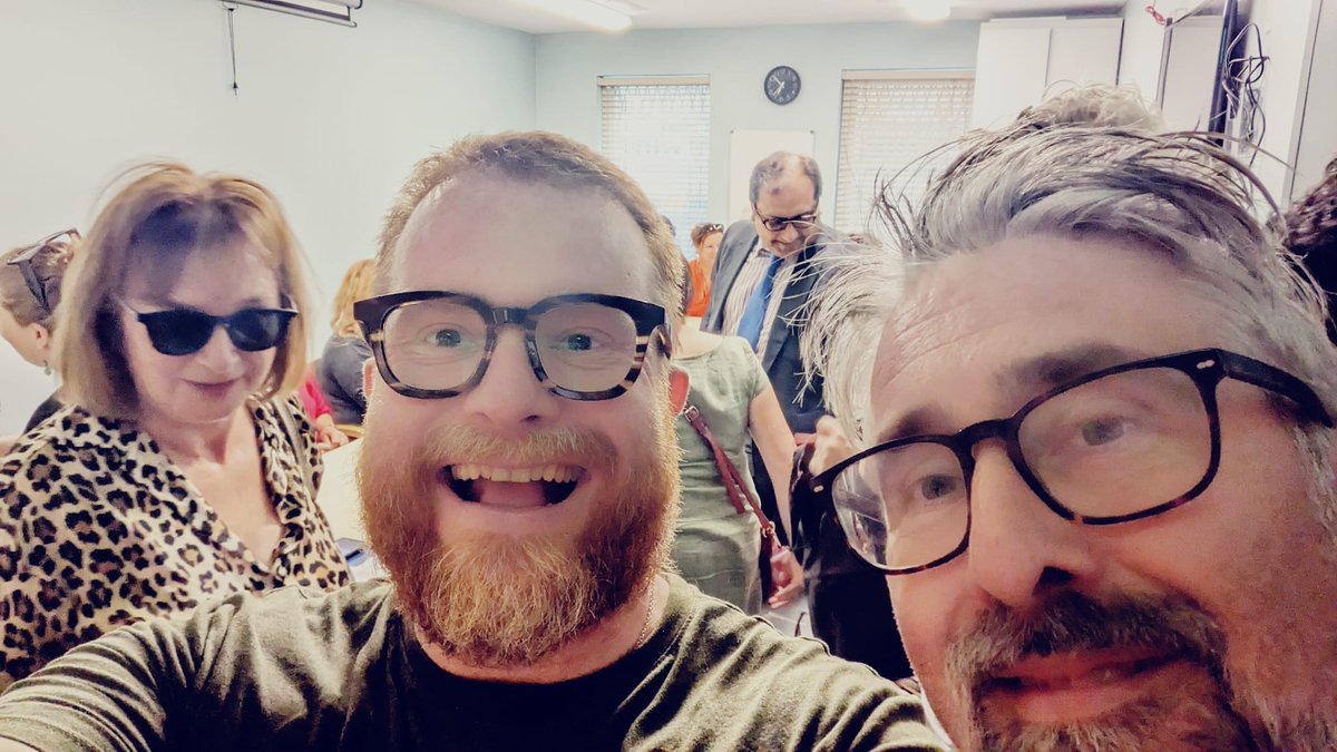 StoneybatterPoP's tweet image. Our last meeting to put the finishing touches on this weekend's action-packed #stoneybatterfestival 
Check out the programme👇
stoneybatterfestival.ie 
Thanks to all our amazing volunteers
#allset #community #liveablecity