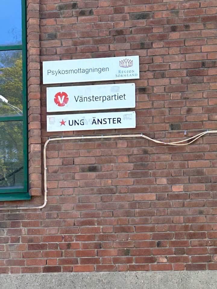 anders_edstrom's tweet photo. Favorit i repris 🤣
.
.
#Vänsterpartiet #Psyket 🤪 https://t.co/RdgbHQAc1U