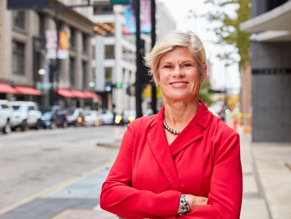 CincinnatiPort's tweet image. Today we’re celebrating our president &amp;amp; CEO, @LauraNBrunner, for being named winner of the 2023 @UC_RealEstate Center’s Distinguished Service Award. She works every day to attract jobs families can live on &amp;amp; homes families can afford. Congratulations to Laura &amp;amp; all past winners!