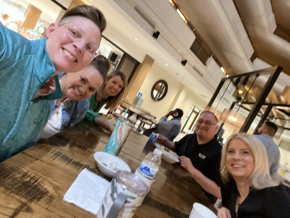 AdriannaPerry4's tweet photo. Ready for a great day of learning at #TASSP100 @jennyuanderson1 @JAQuezada814 @IrvingISD https://t.co/4m4CVzam8X