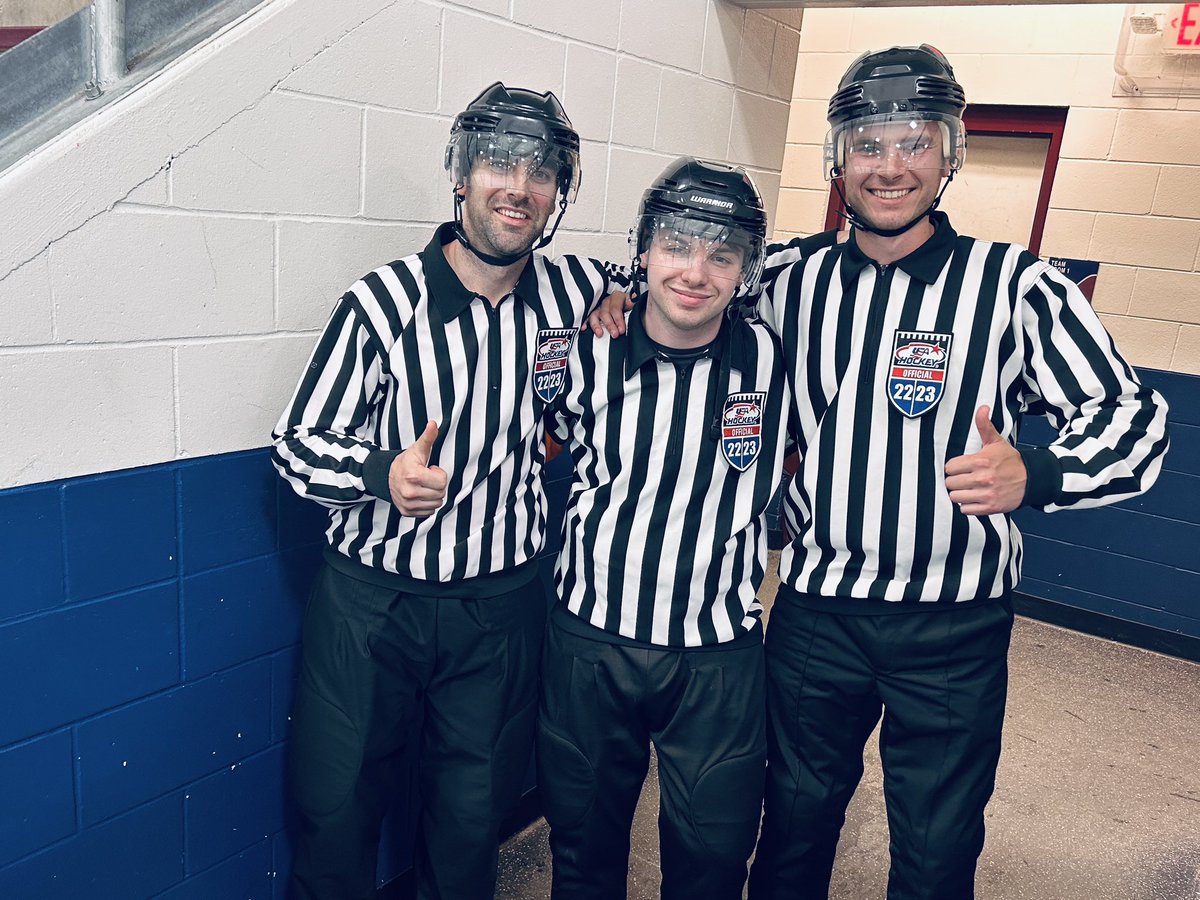 Crews for our first two Wednesday afternoon games of the Central District High-Performance 14 Players Camp and Officiating Exposure Camp. #cdofficiatingexperience #refereedevelopment #teamwork