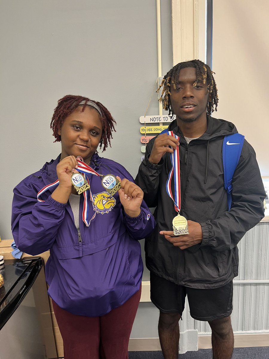 Shout out to Kaylah from <a href="/LMSAEagles/">Lindblom Eagles</a> and Terrance from Phillips! Kaylah earned 6 credits!!! <a href="/ECCECPS/">Early College and Career Education (ECCE)</a> <a href="/CPSNetwork16/">CPS Network 16</a> <a href="/WesternILUniv/">Western Illinois University</a> is lucky to have y'all!