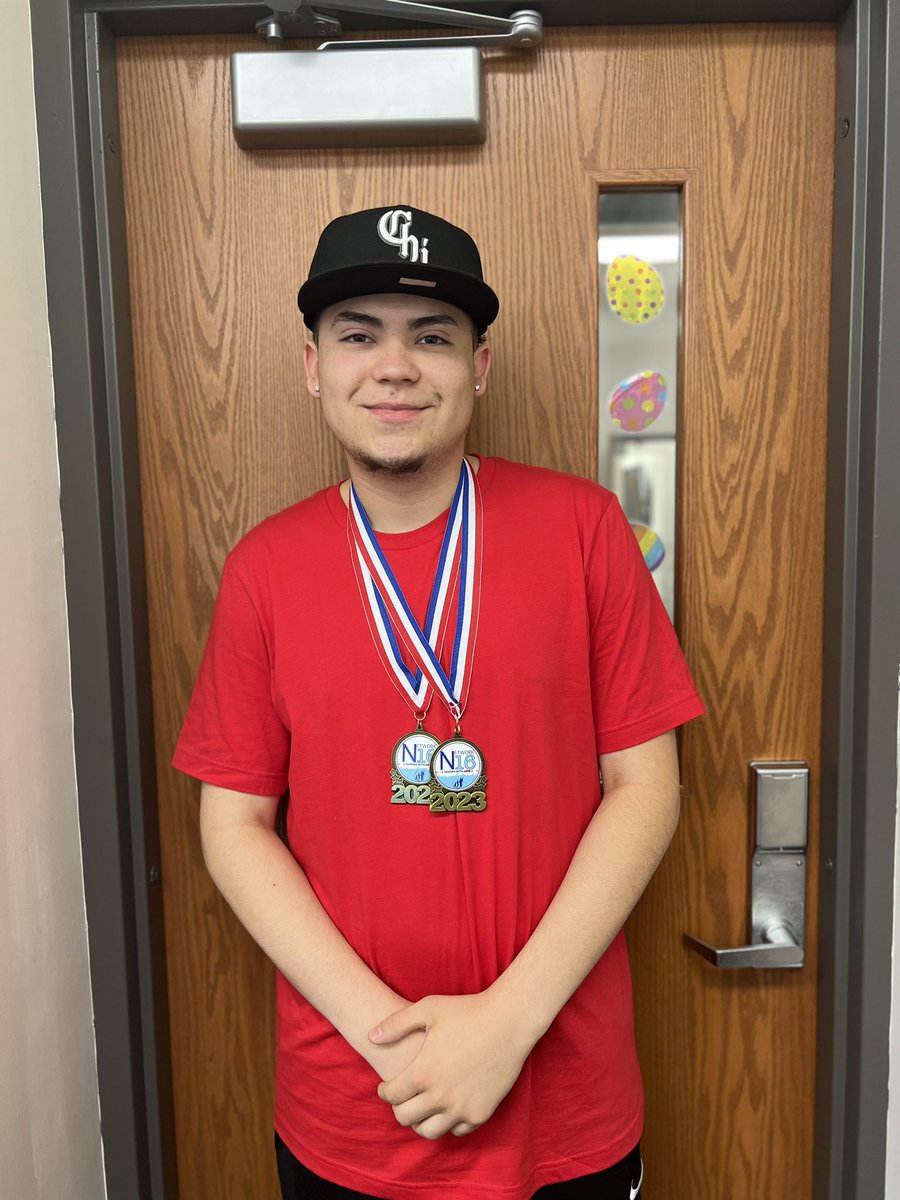 Shout out to Angelo from <a href="/BoganBengal79/">Bogan Computer Tech High School</a> for completing 15 college credits!!! <a href="/CPSNetwork16/">CPS Network 16</a> <a href="/ECCECPS/">Early College and Career Education (ECCE)</a> <a href="/UofIllinois/">University of Illinois</a> is lucky to have you join them this fall!